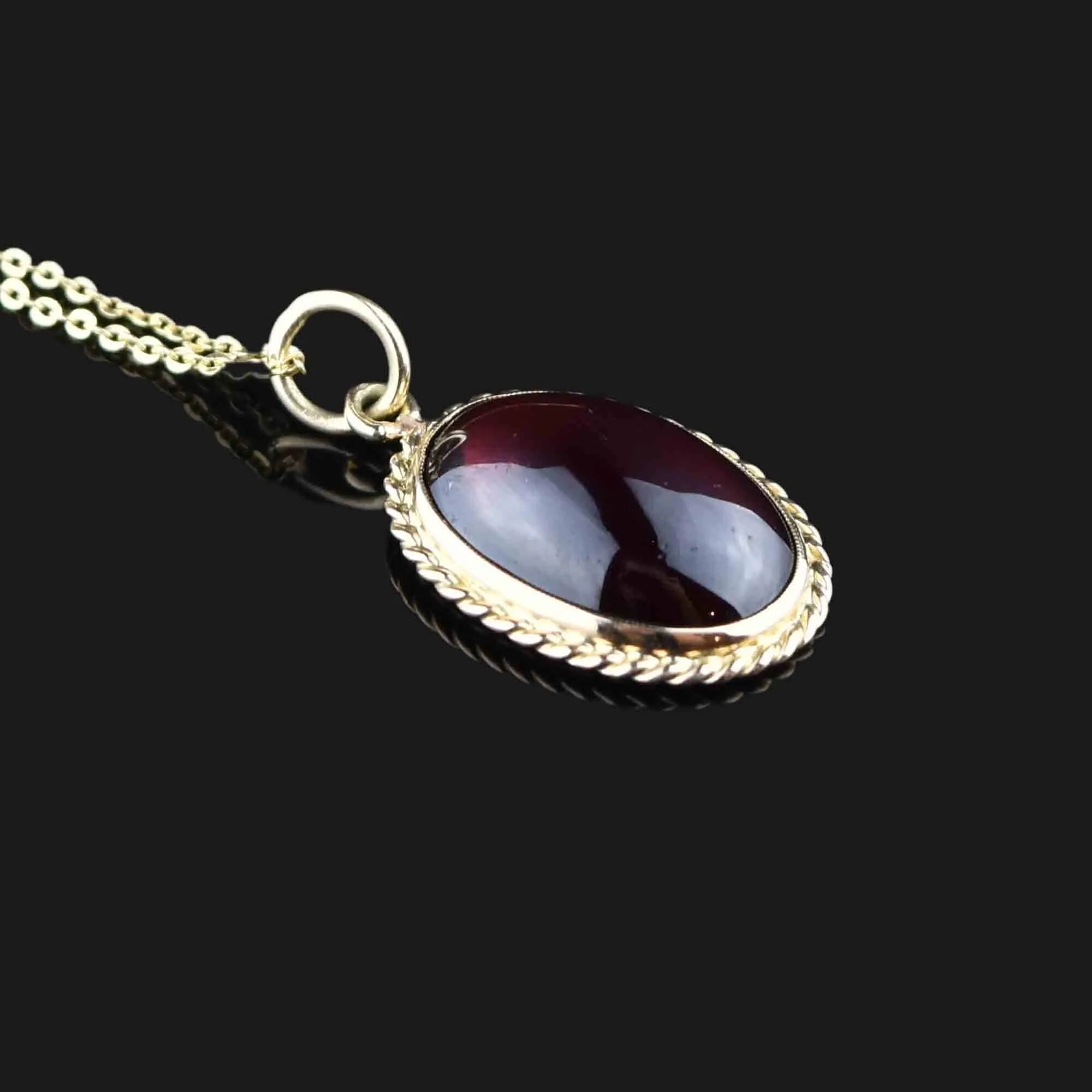 14K Gold Garnet Cabochon Pendant Necklace