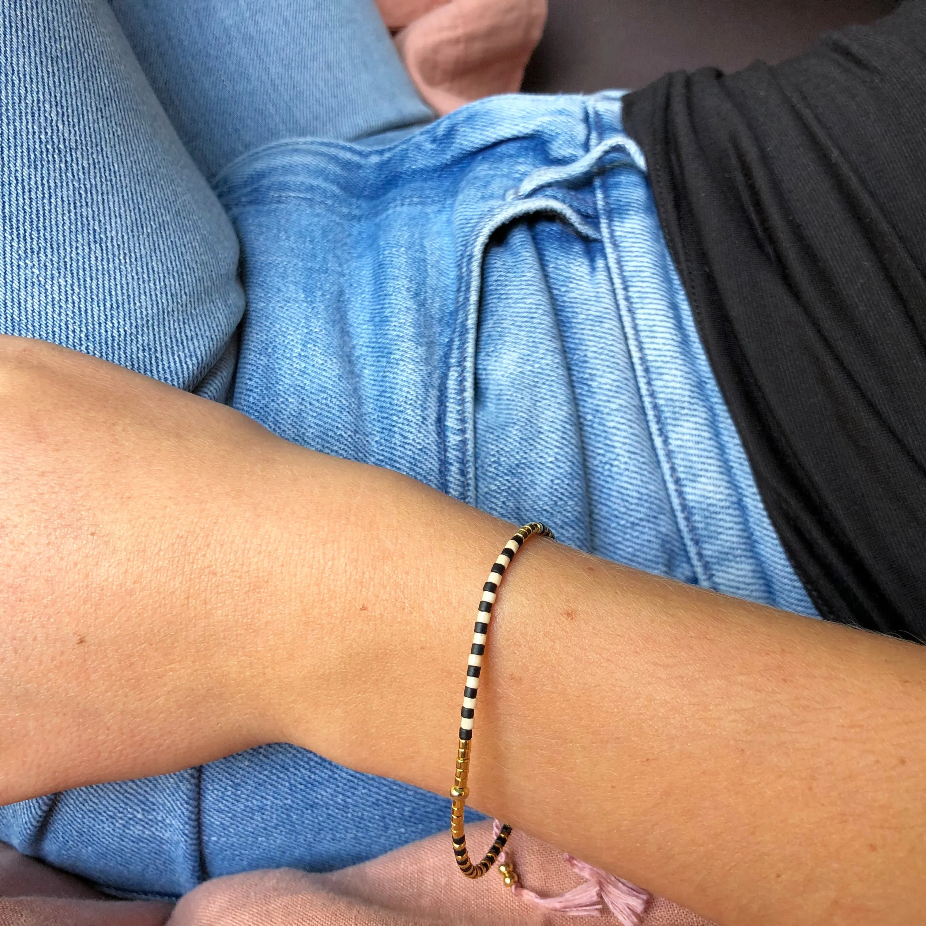 Black & Cream Fine Bead Bracelet