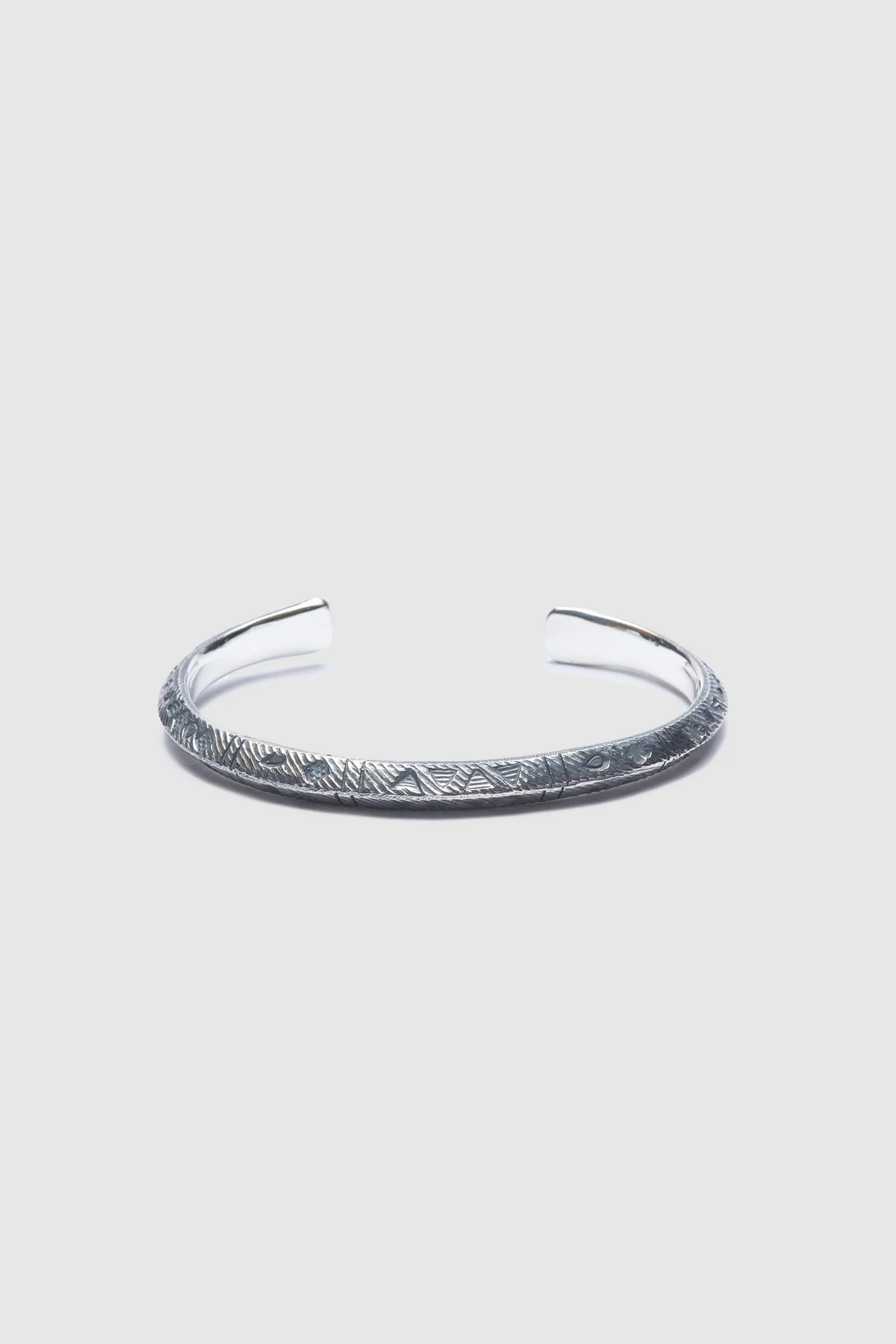 BUCK PALMER - NAVA ROYAL CUFF OXIDIZED STERLING SILVER