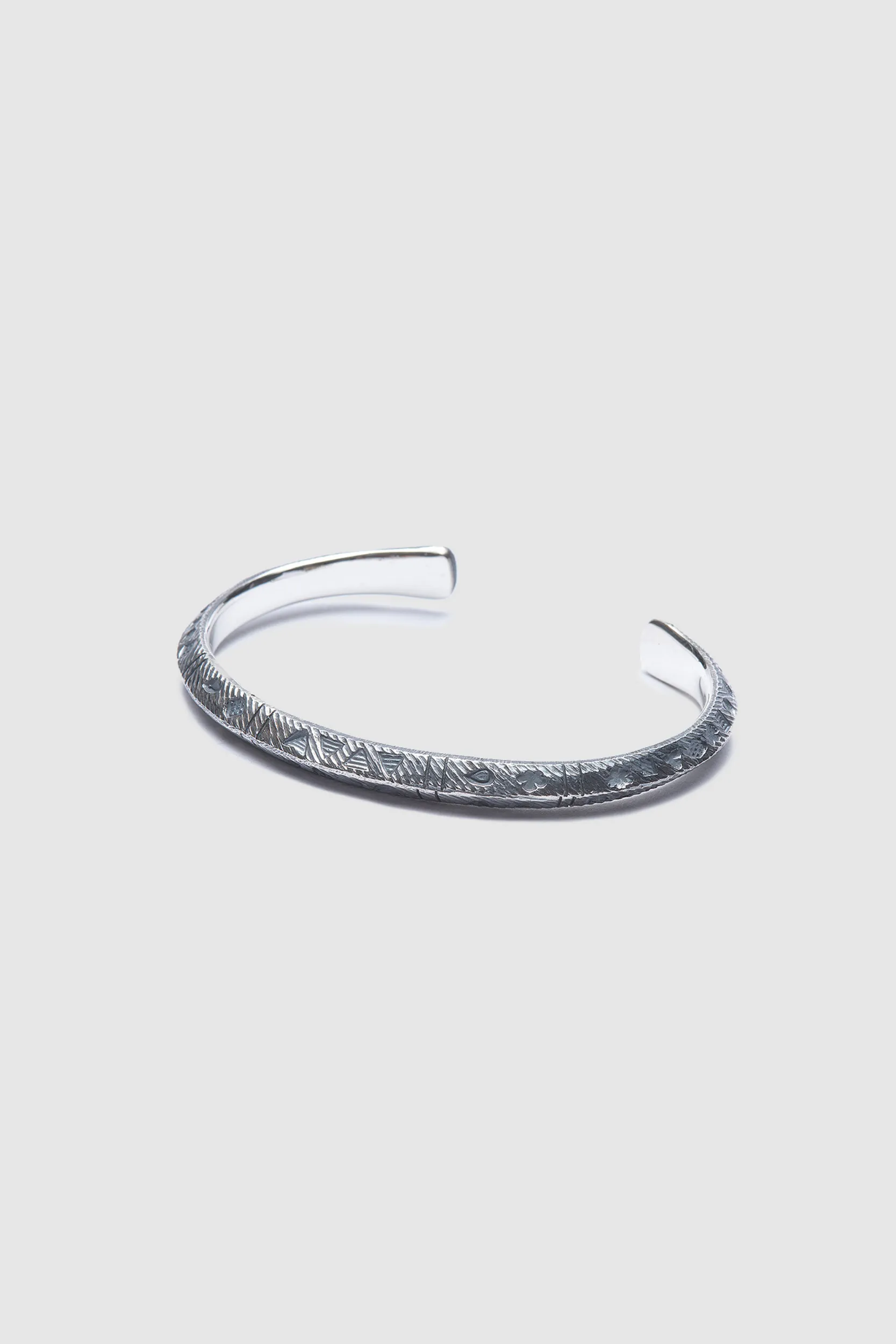 BUCK PALMER - NAVA ROYAL CUFF OXIDIZED STERLING SILVER