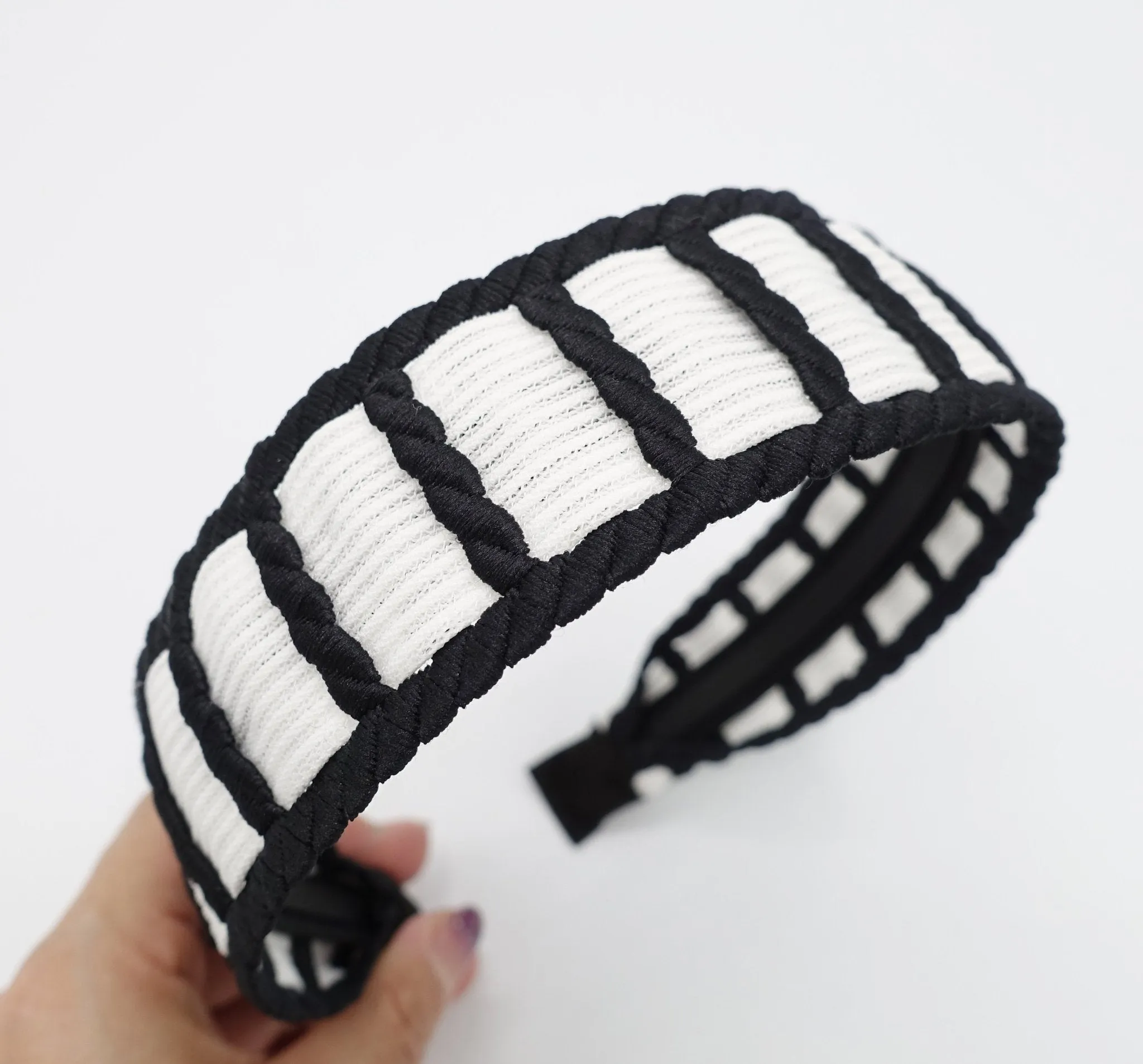 corrugated fabric inserted ladder headband