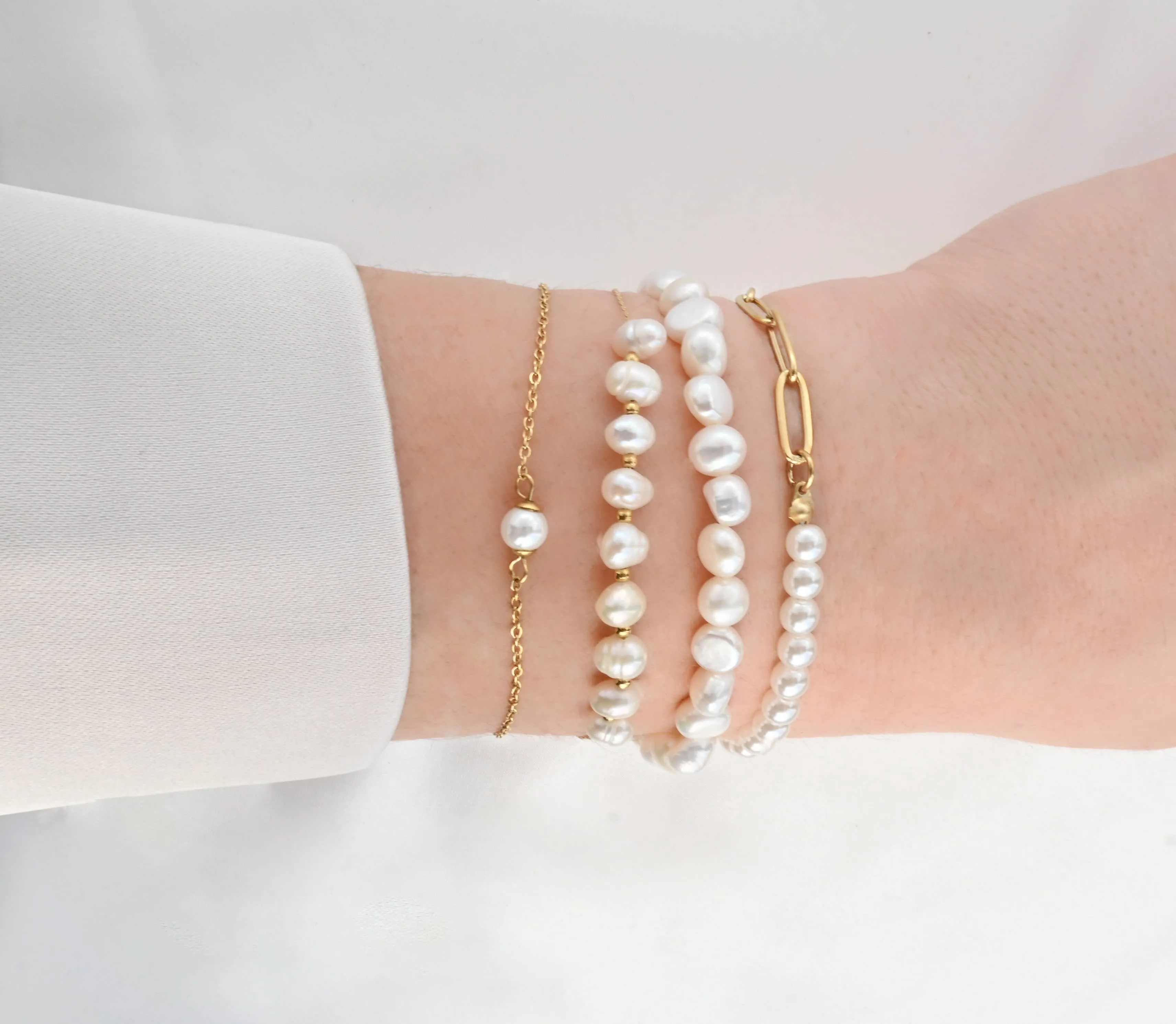 Dainty Pearl Bracelet