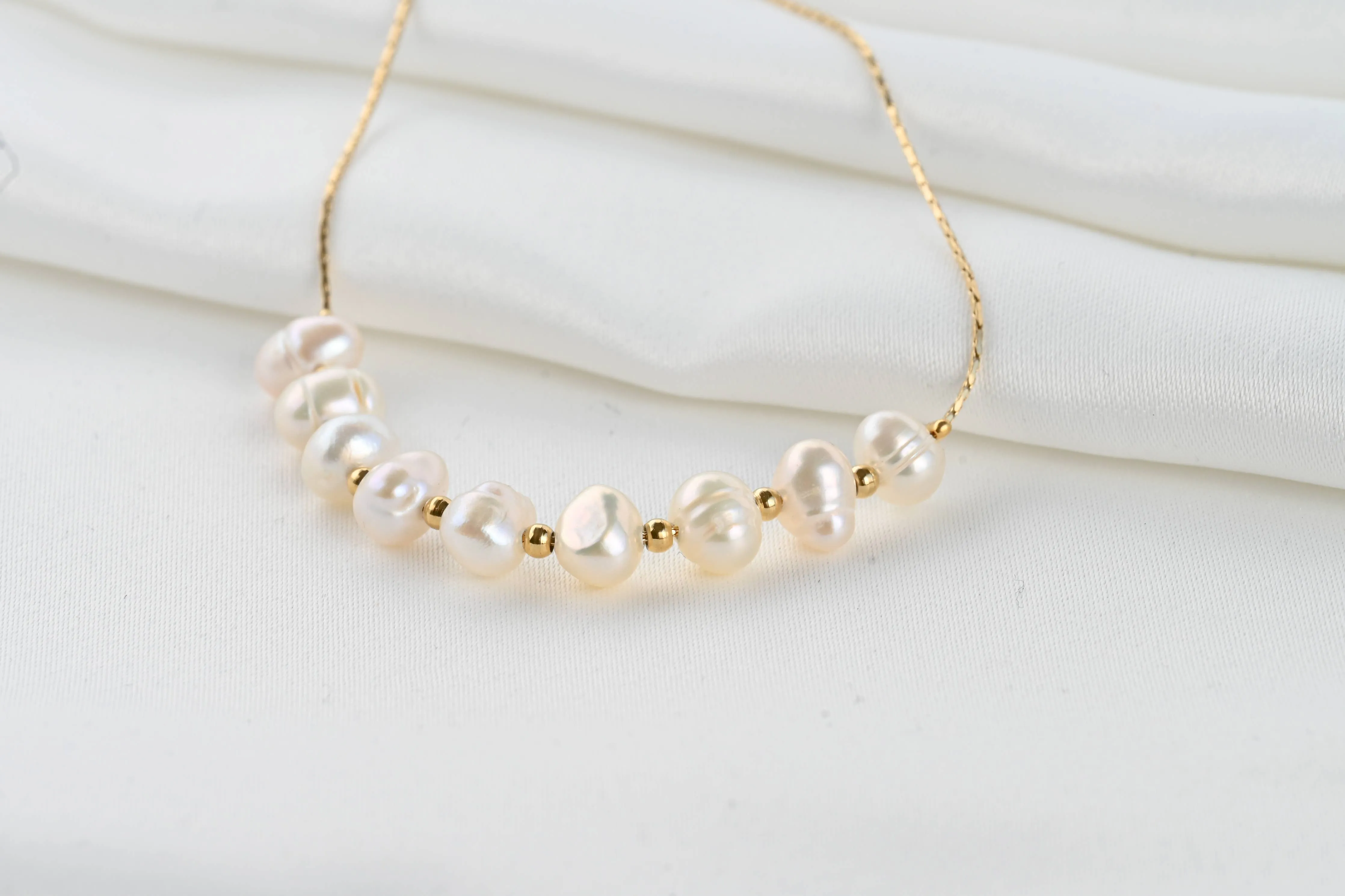 Dainty Pearl Bracelet