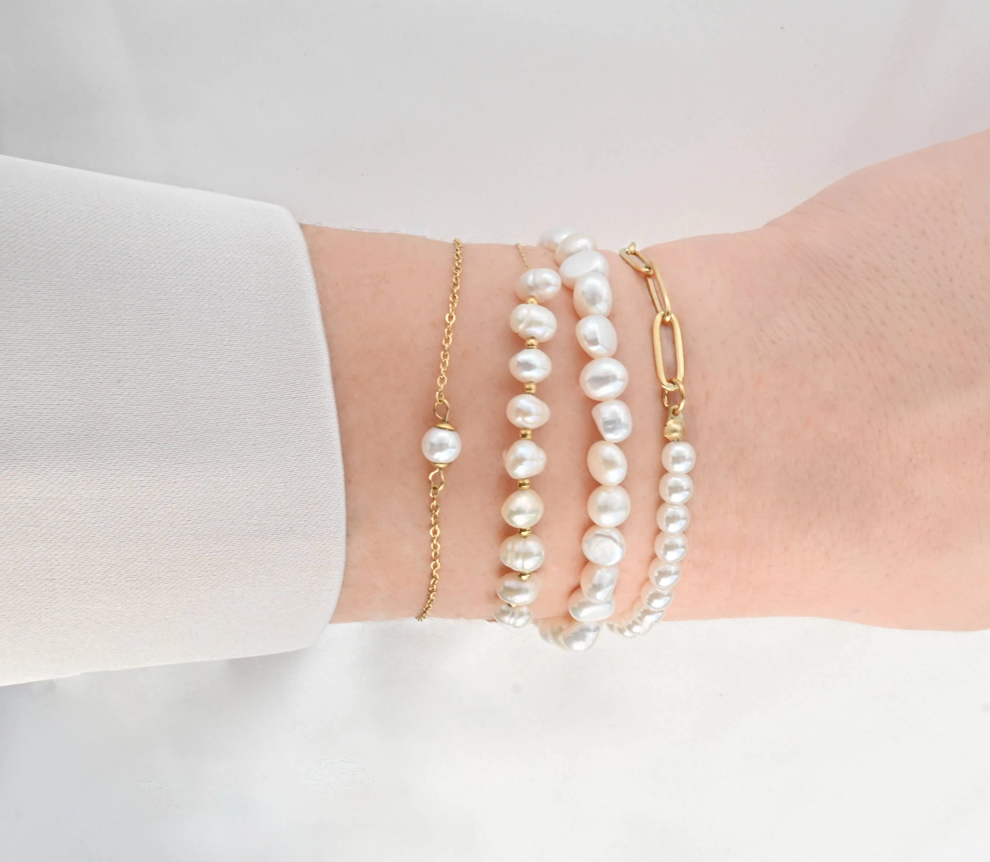 Dainty Pearl Bracelet