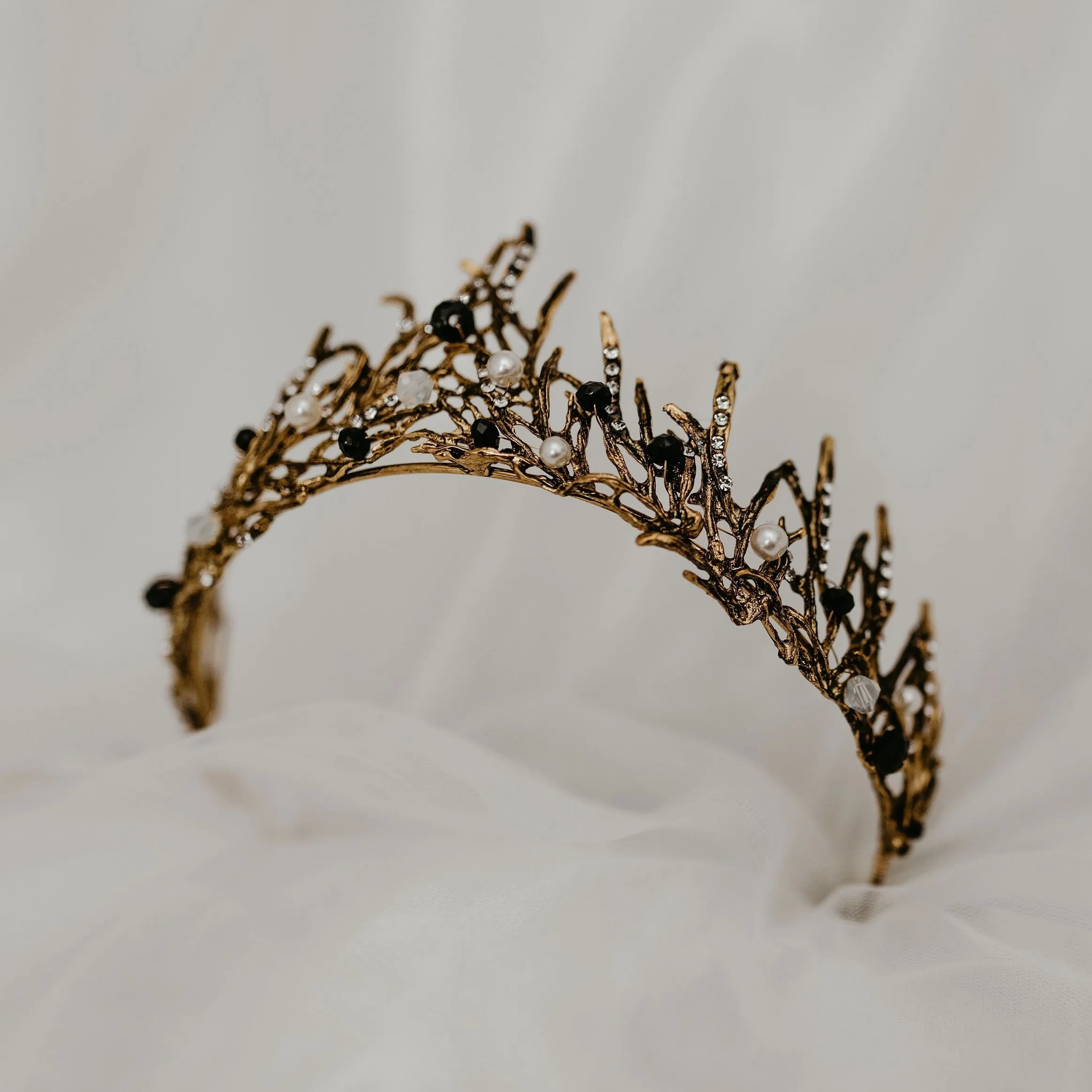 Gilda’s Tiara in Gold/ Bronze