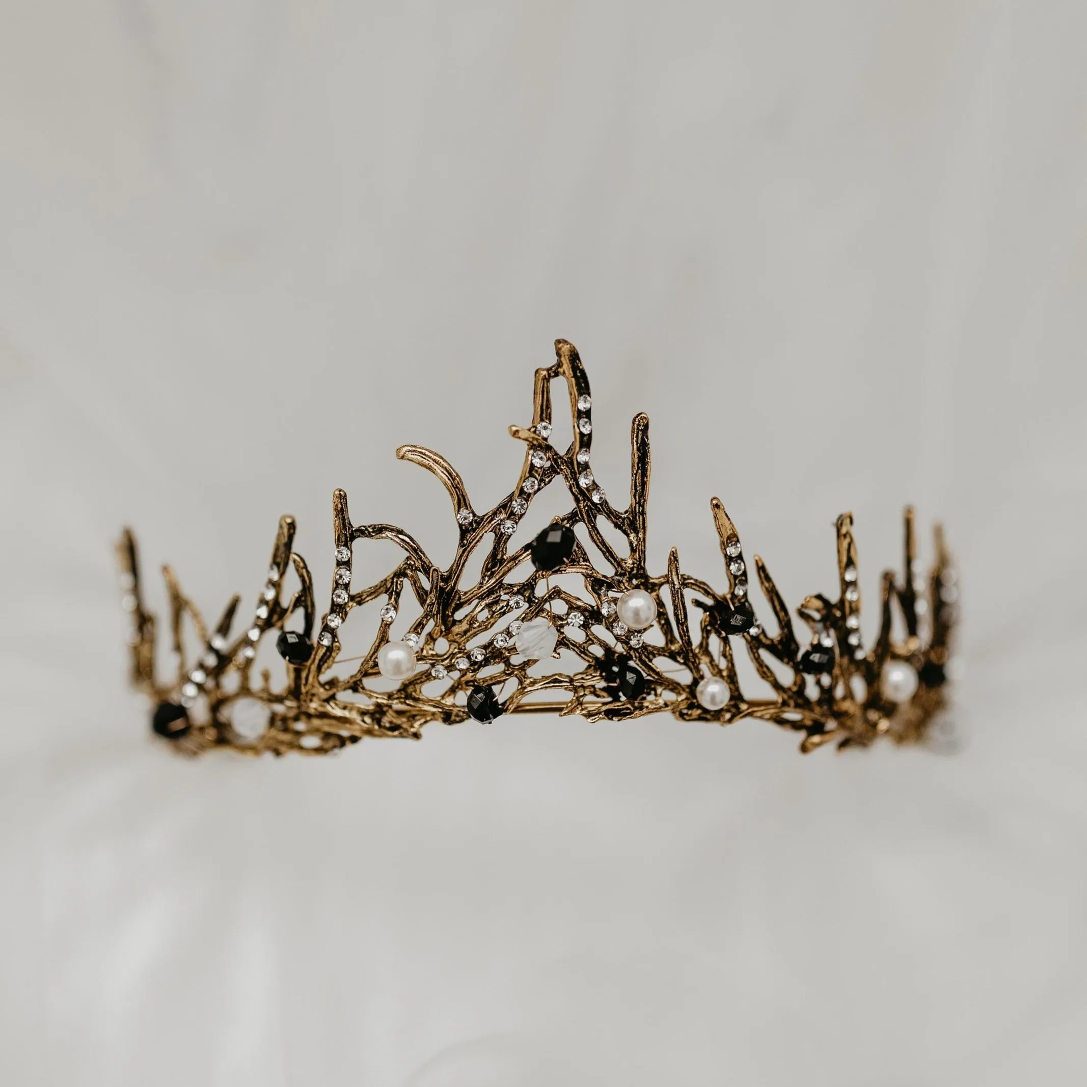 Gilda’s Tiara in Gold/ Bronze