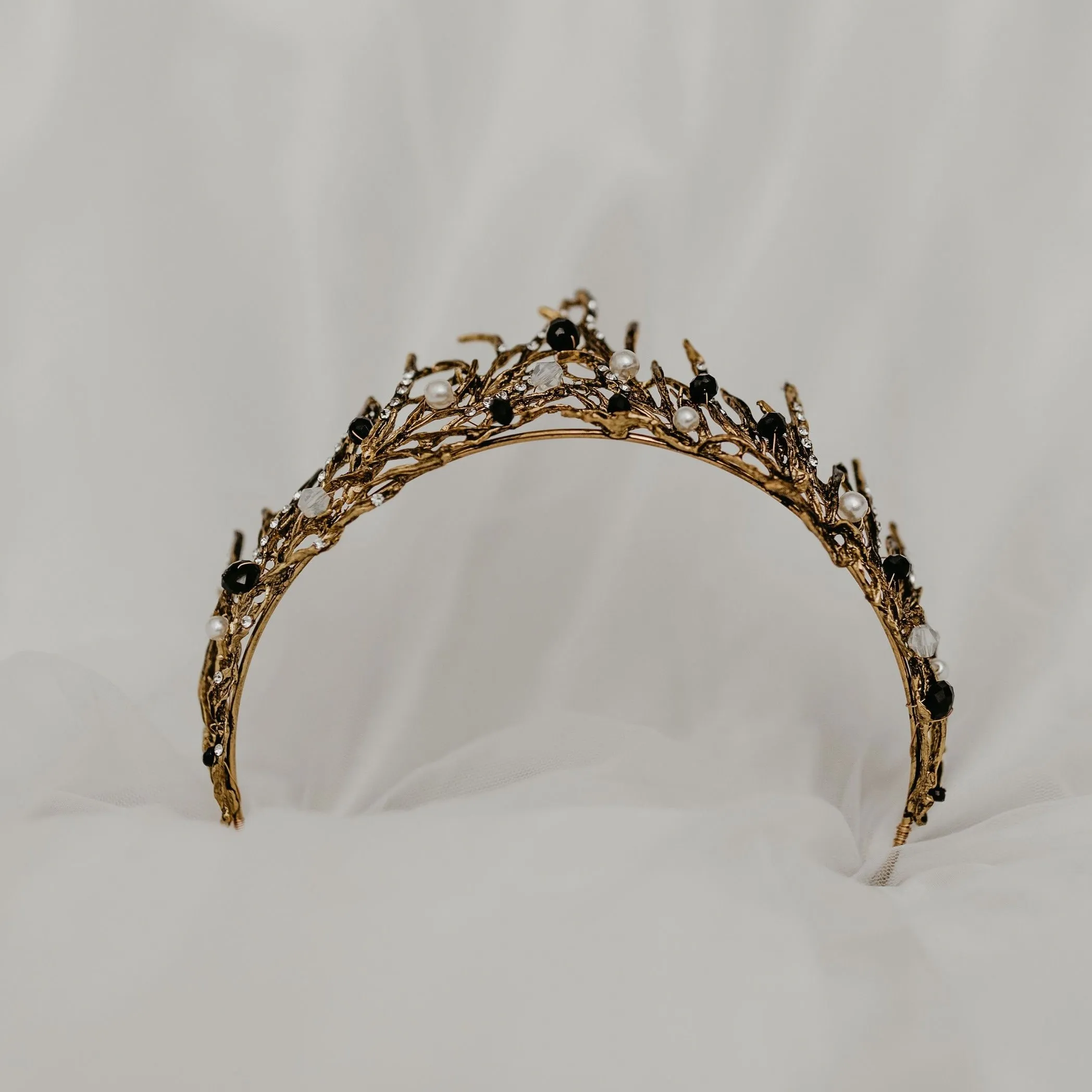 Gilda’s Tiara in Gold/ Bronze