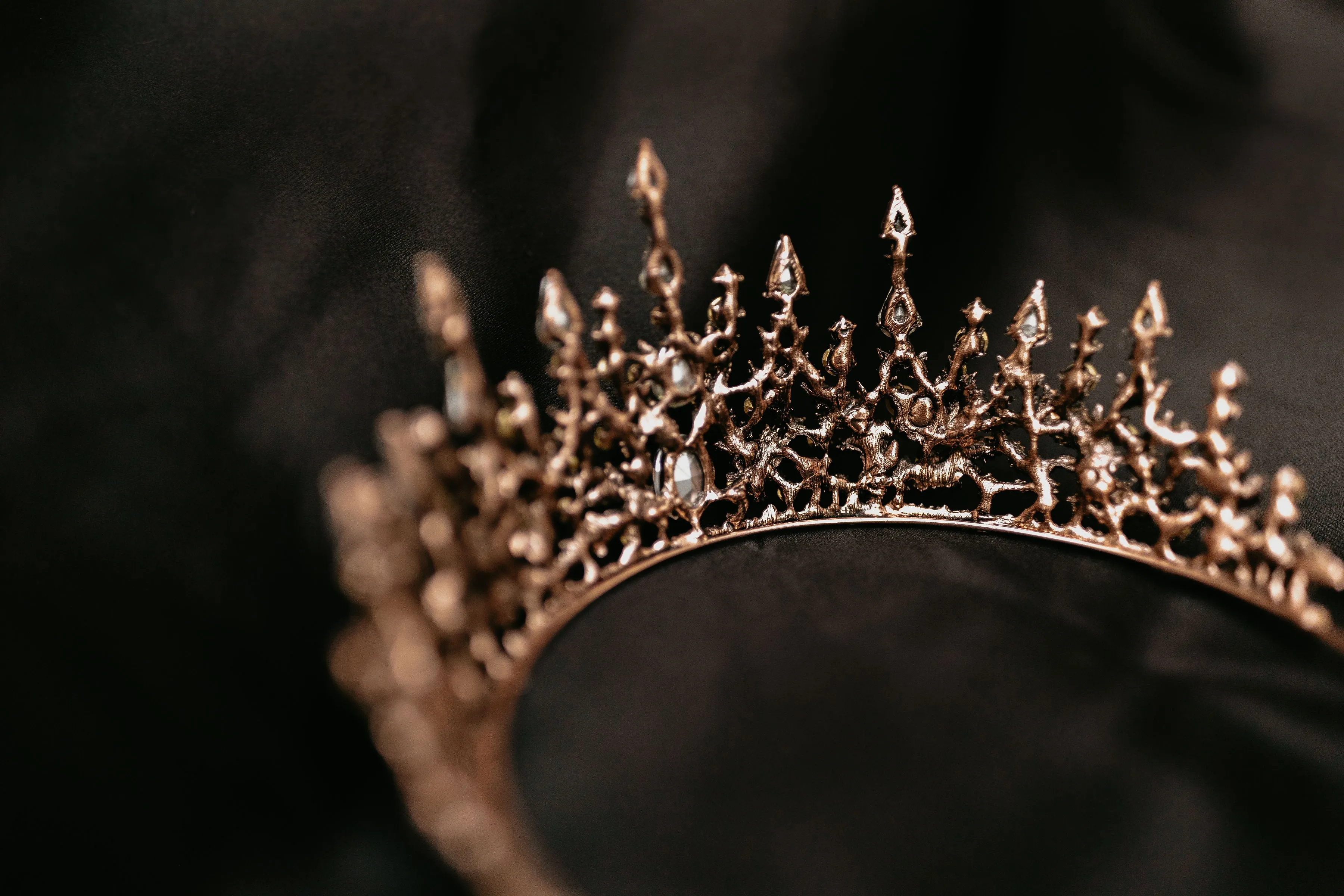 Helena's Tiara in Black