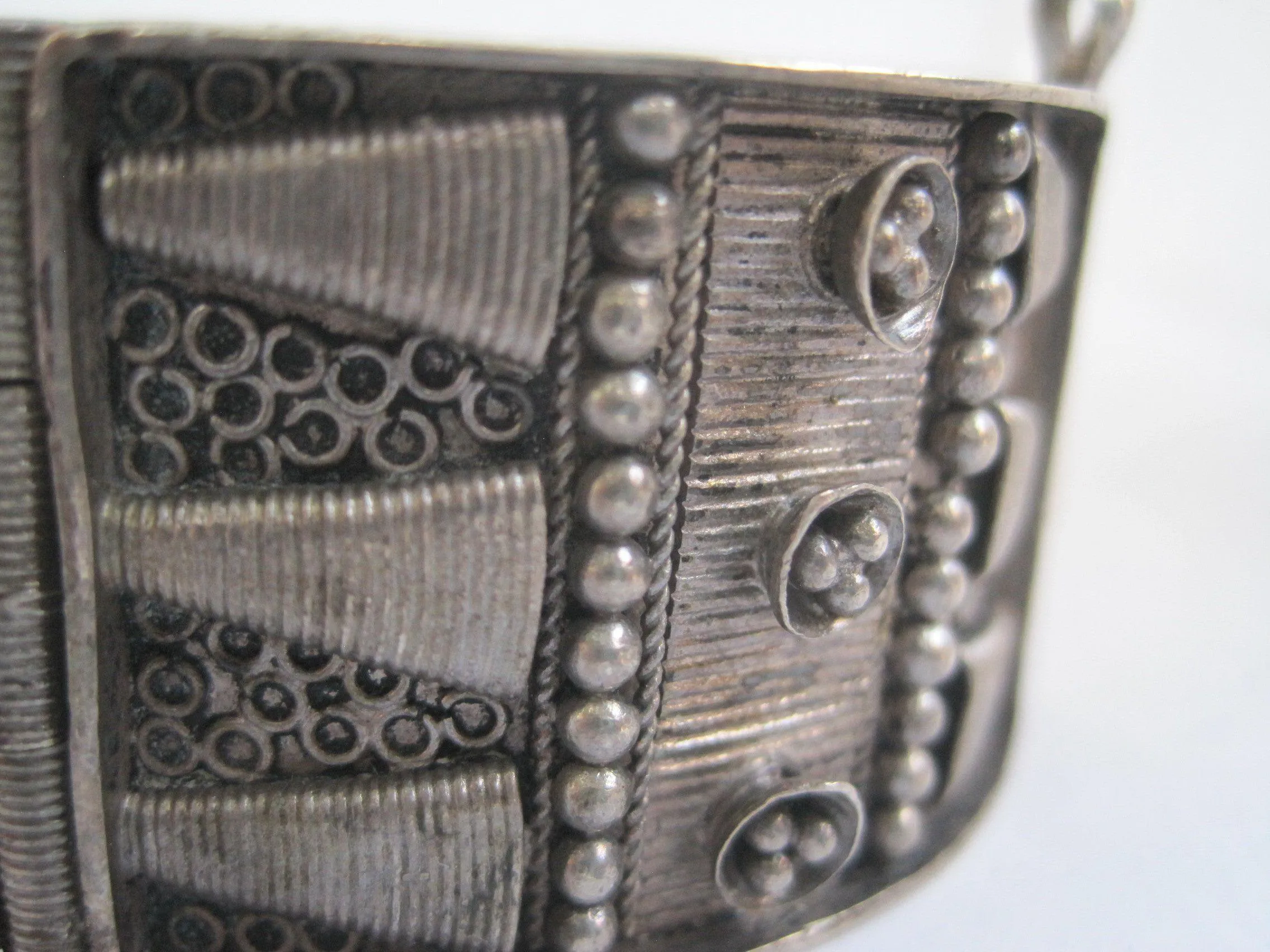 La Scuola Di Orafi E Argentieri Di Tripoli Bracelet. Silver Hinged Bangle