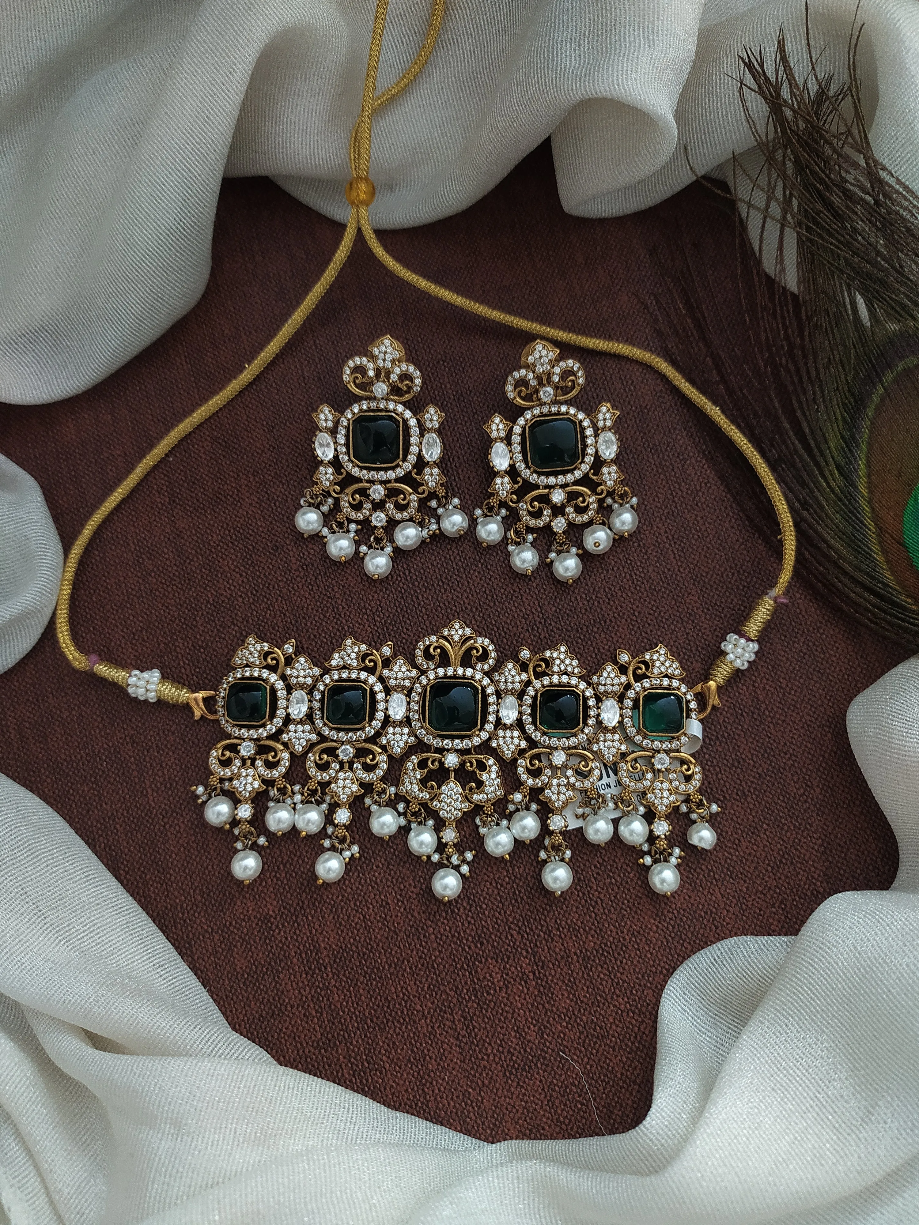 Latest Trending Victorian Choker Set Having Pearl Drops