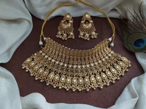 Regal Elegance of Kundan & Kemp Stone Antique Heavy Bridal Choker Set