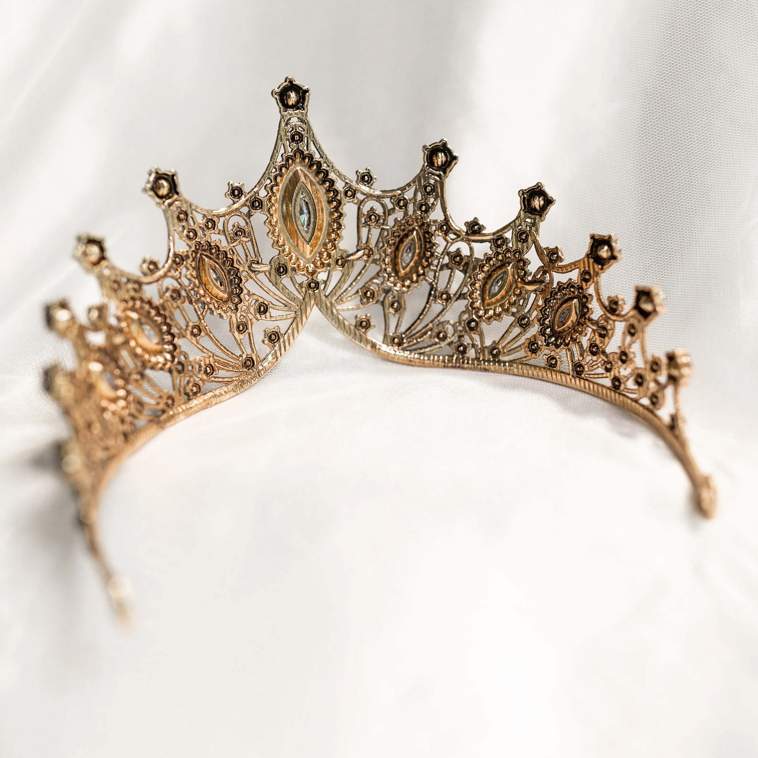 Regina's Tiara in Blue & Antique Gold