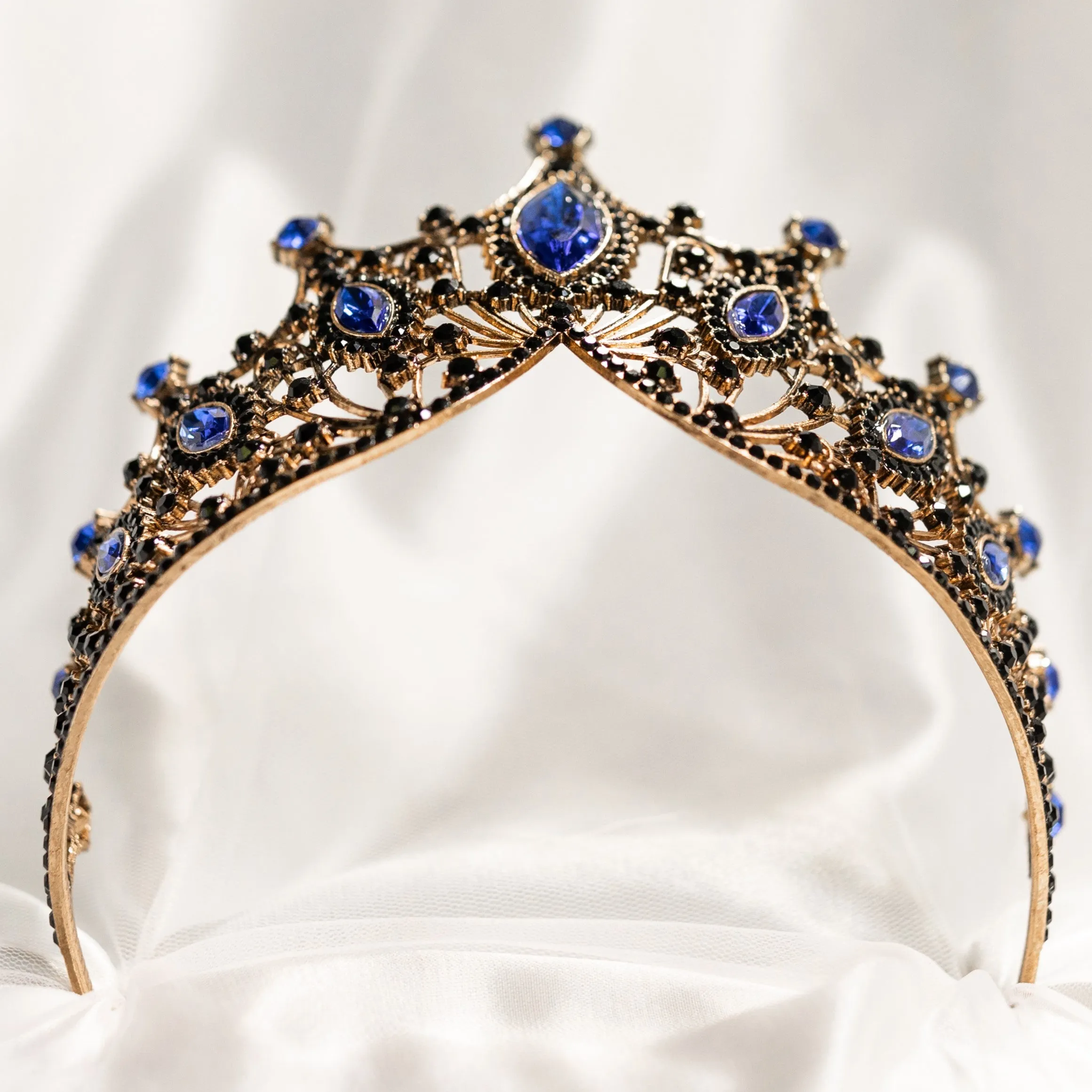 Regina's Tiara in Blue & Antique Gold