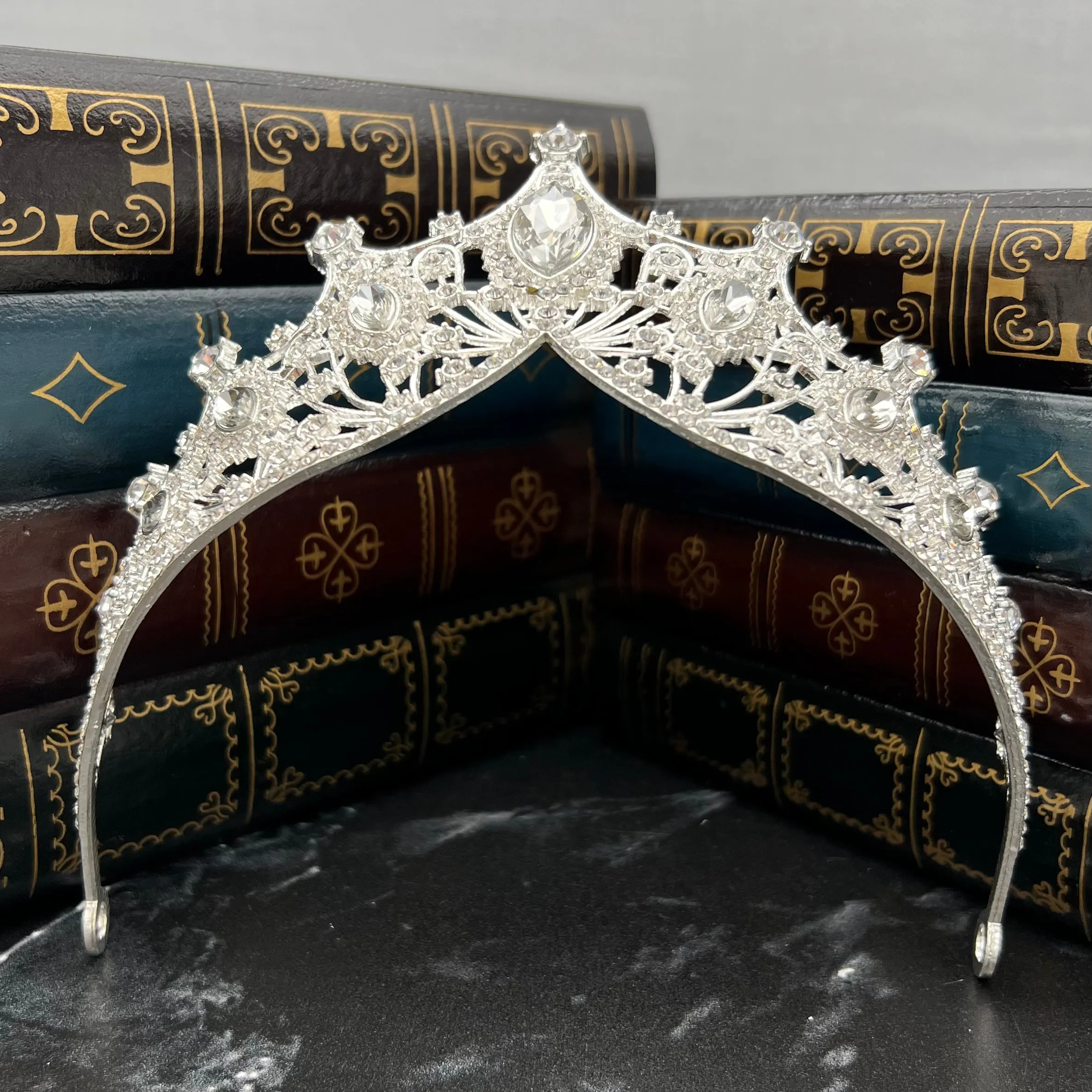 Regina's Tiara in Silver