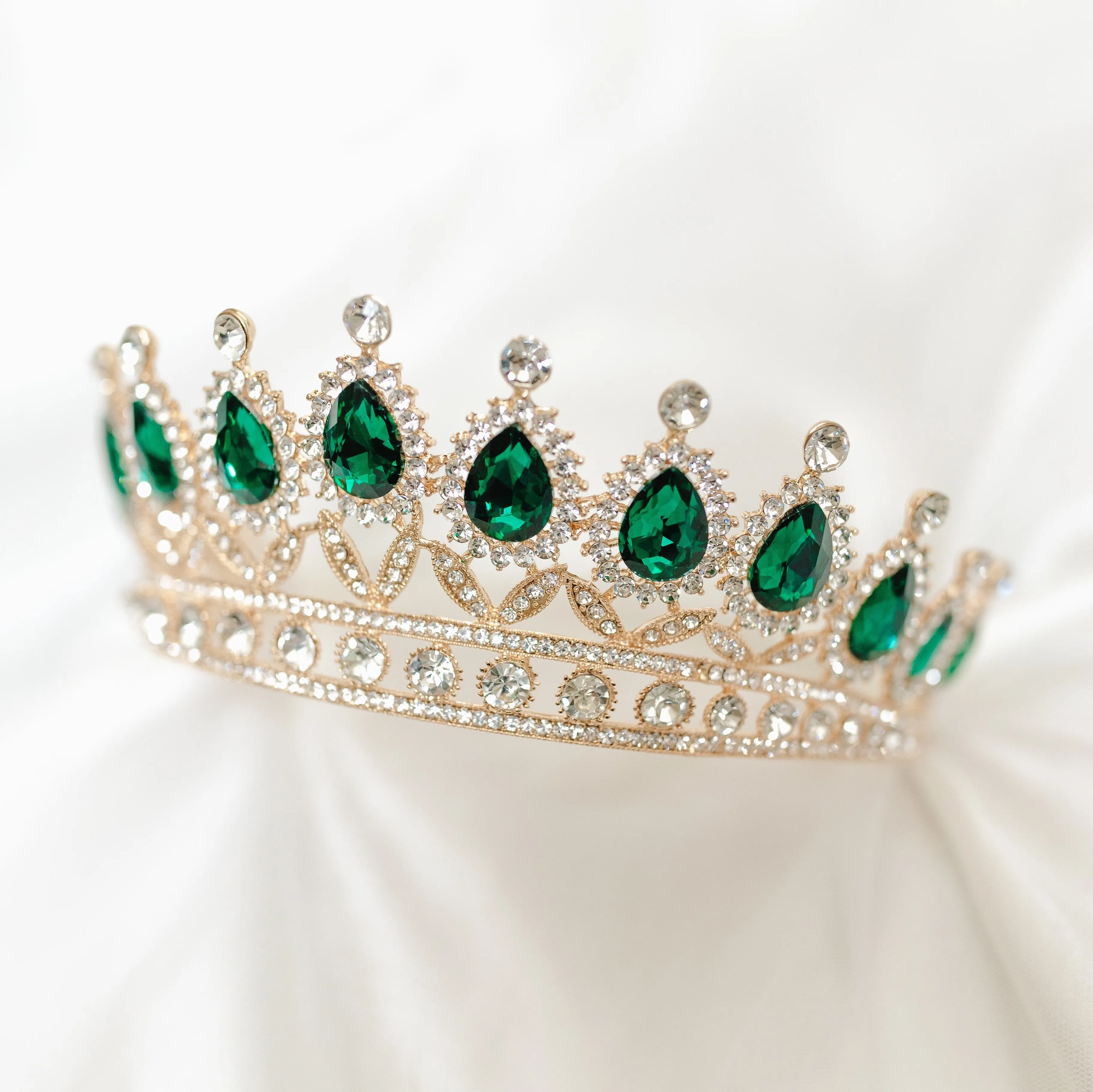 Saya’s Tiara in Green & Gold