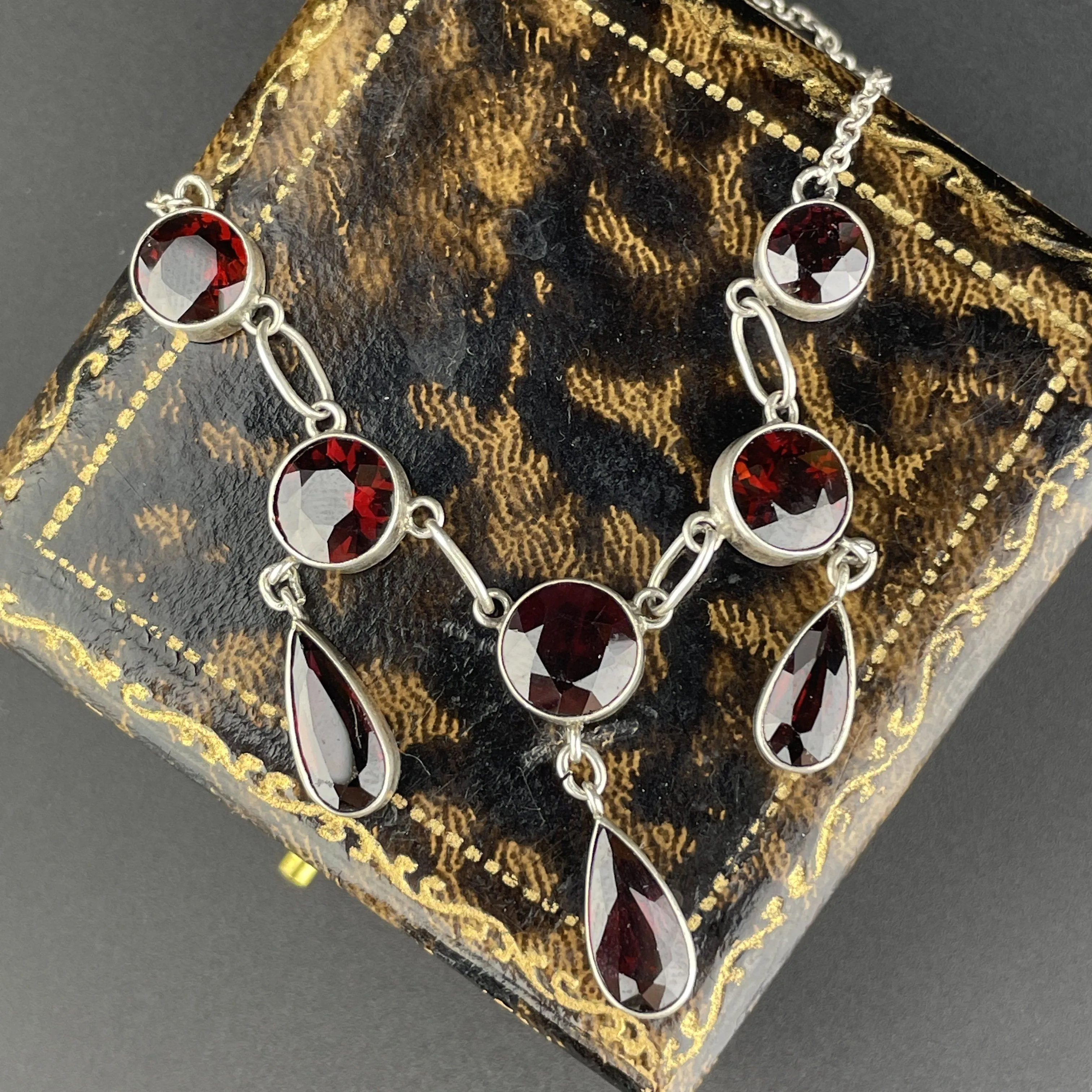 Vintage Art Deco Silver Garnet Drop Necklace